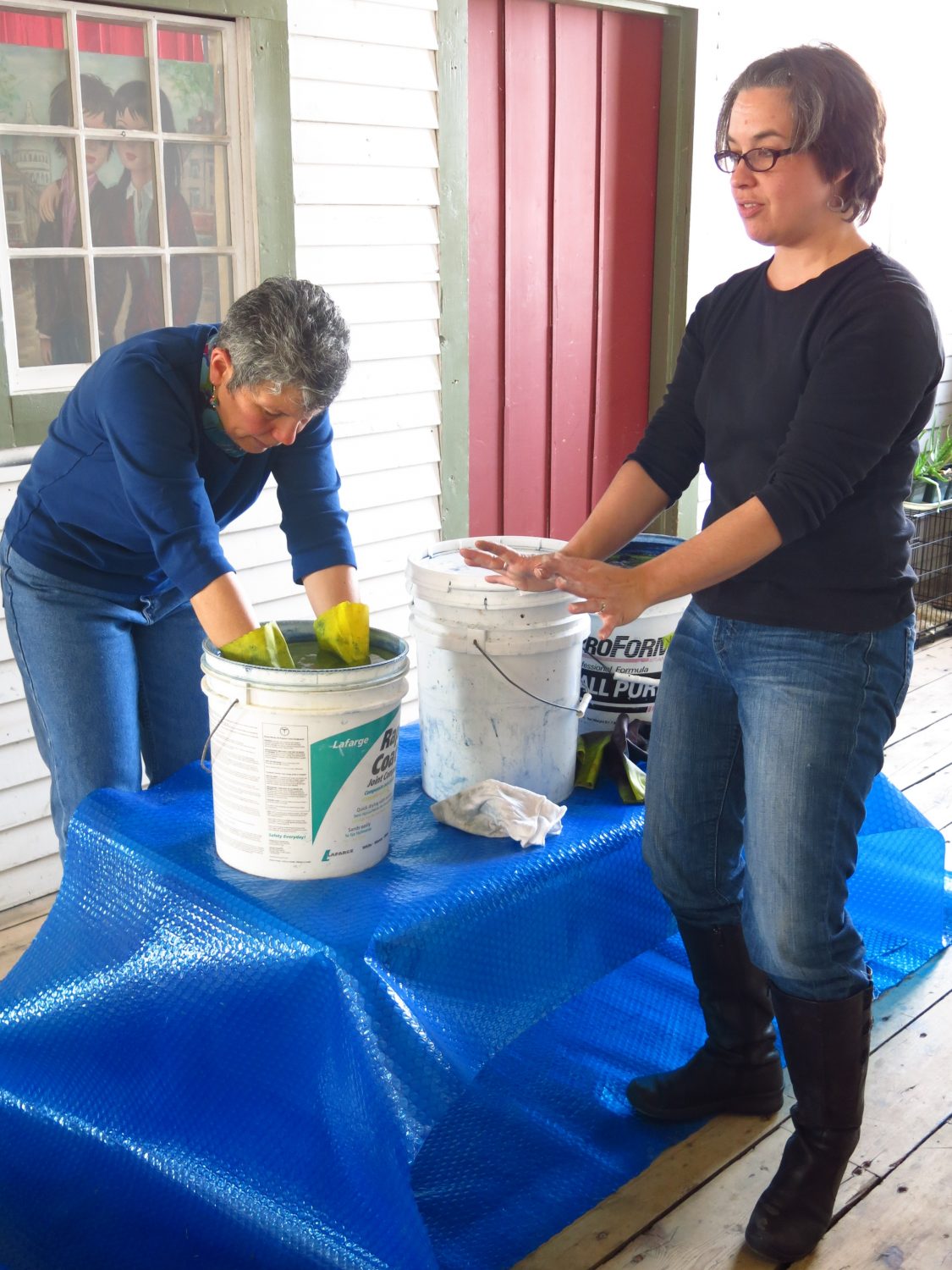 Amelia explains the dyeing process