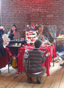 Shopping for jewelry and fun felts